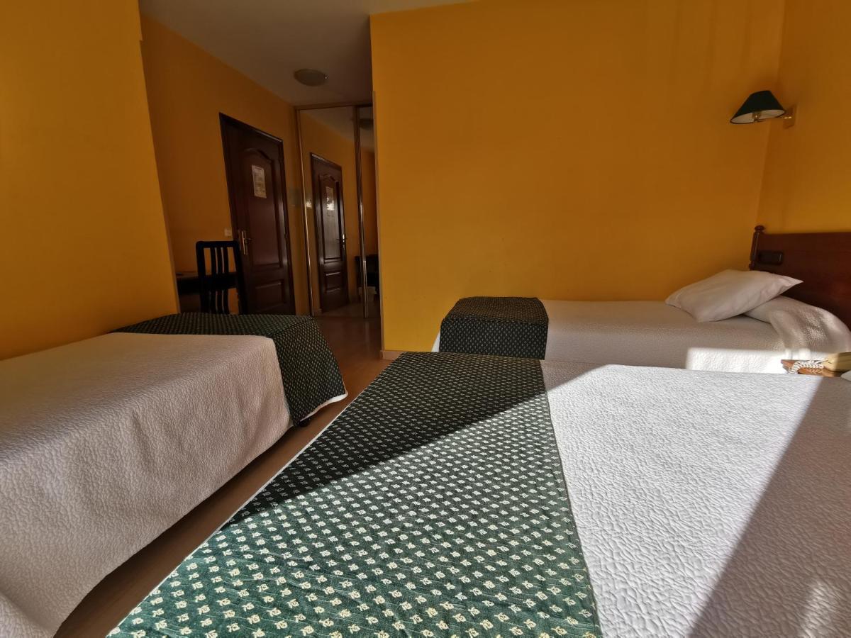 San Jacobo Hotel *